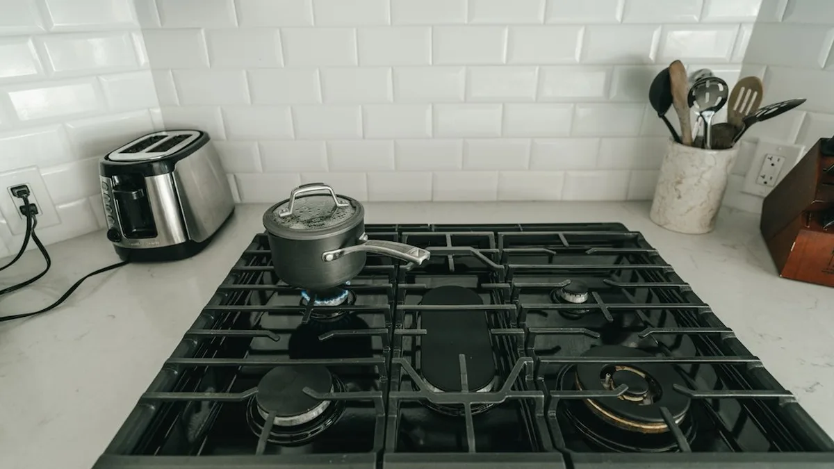 Comment nettoyer des plaques de cuisson