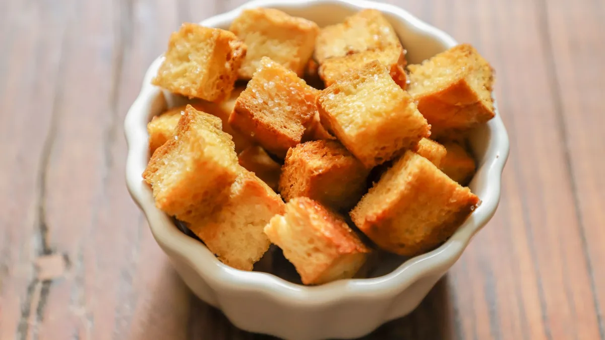 Que faire avec du pain dur : croûtons, pain perdu et chapelure